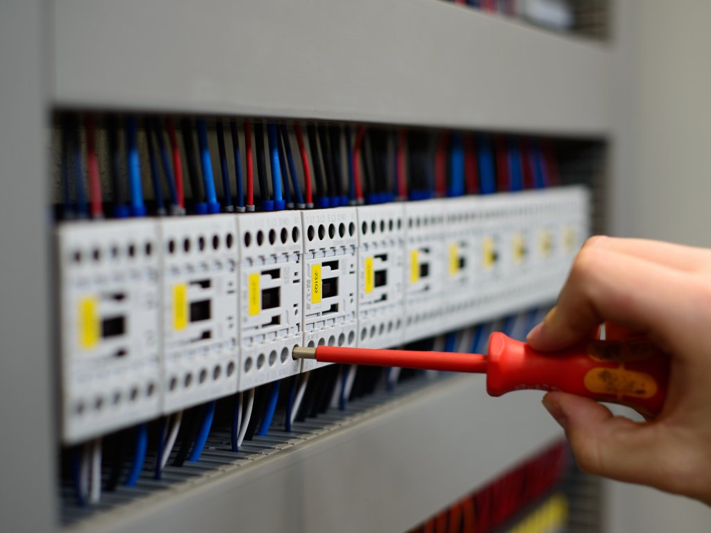 schaltschrank_7.jpg